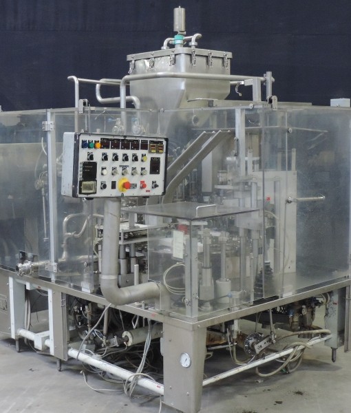 Cup_filling_and_sealing_machine_6259